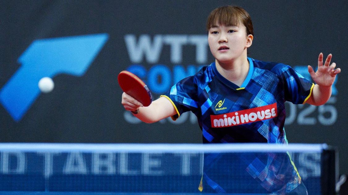 球队通过前 球队通过前