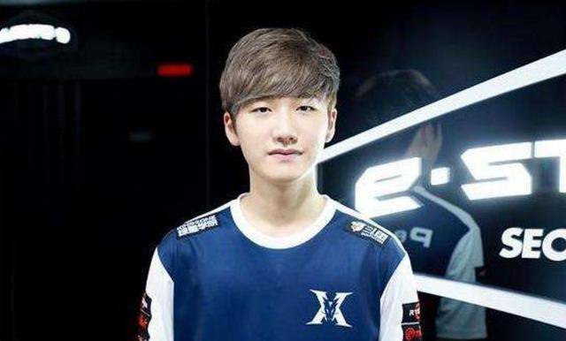 在接受采访 在接受采访