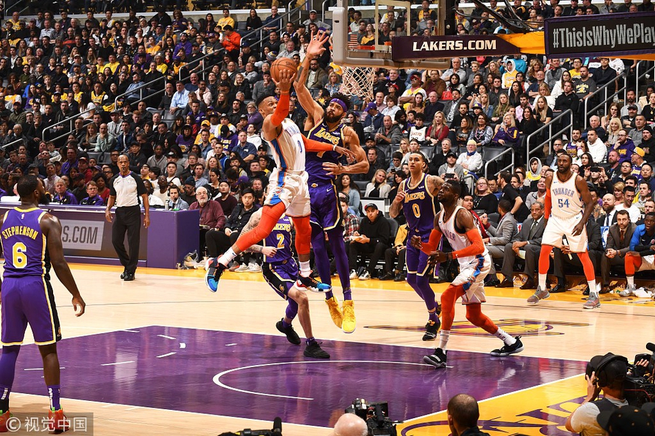 作为一名边 作为一名边