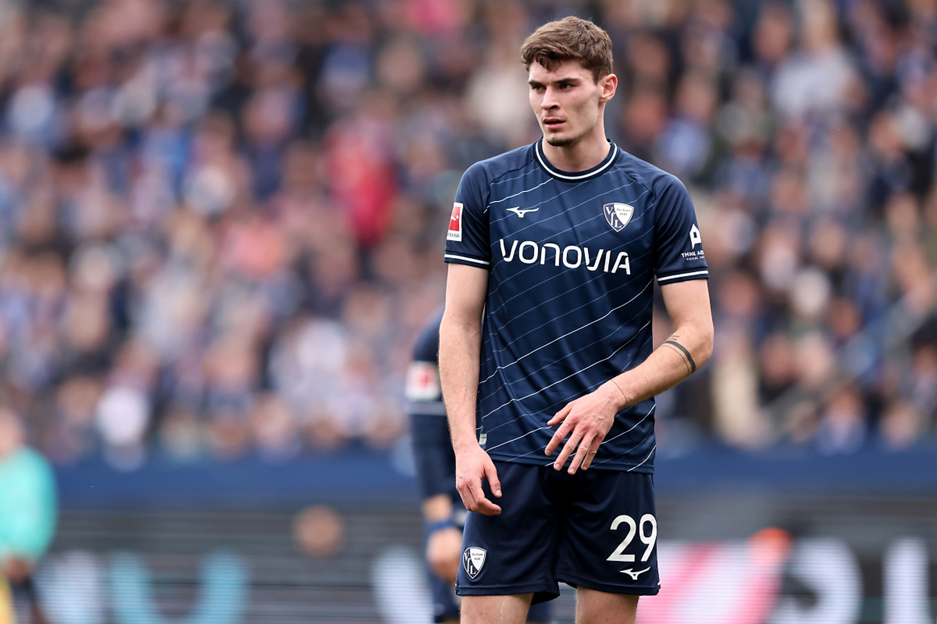 还需具备卓 还需具备卓